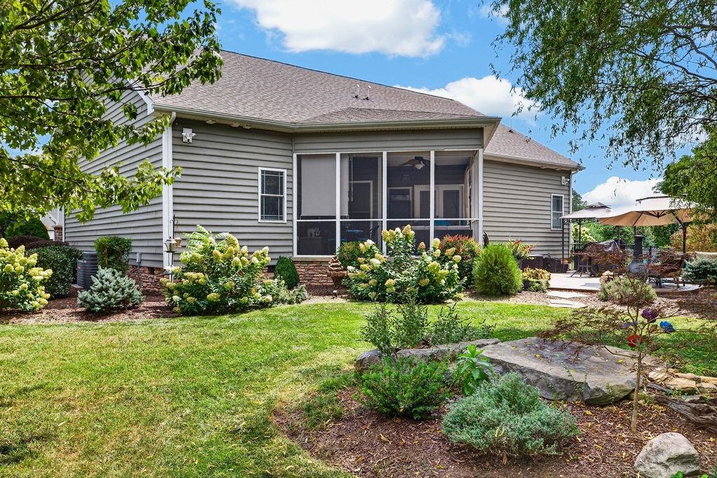 19 ASHLAR CT