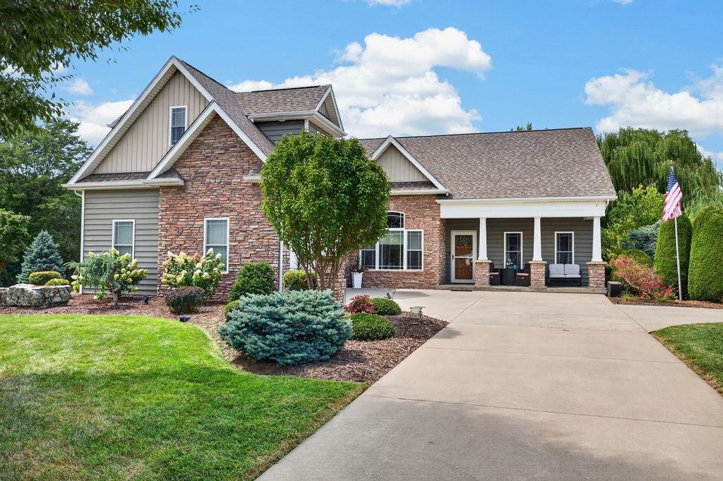 19 ASHLAR CT