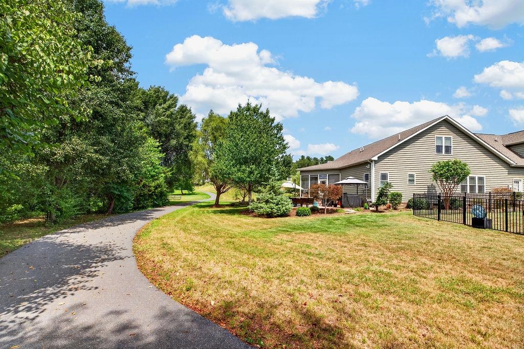 19 ASHLAR CT