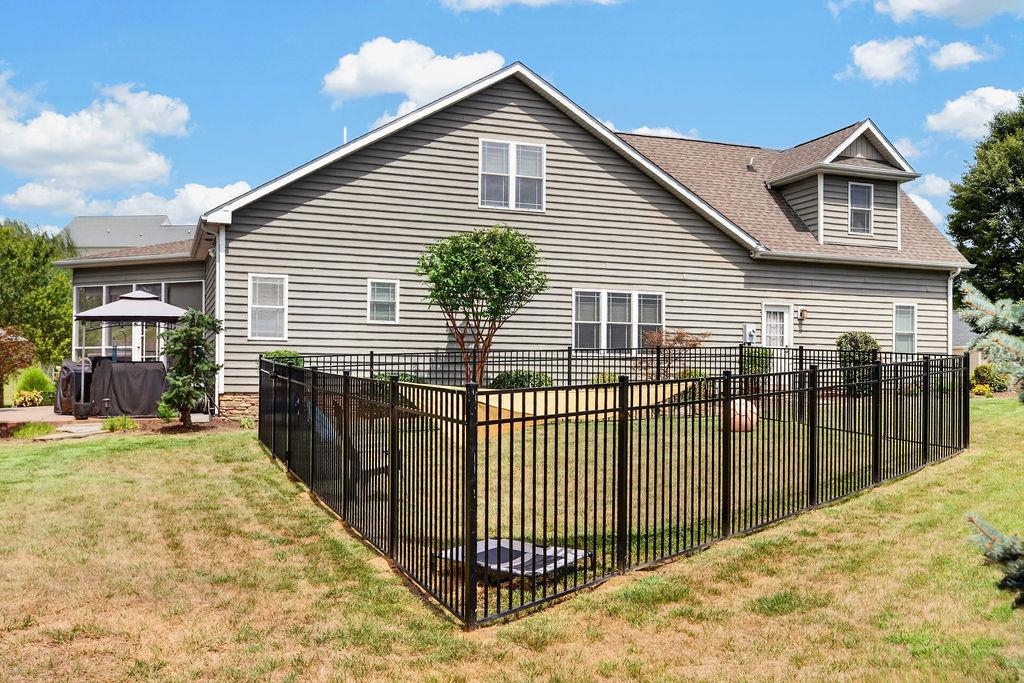19 ASHLAR CT