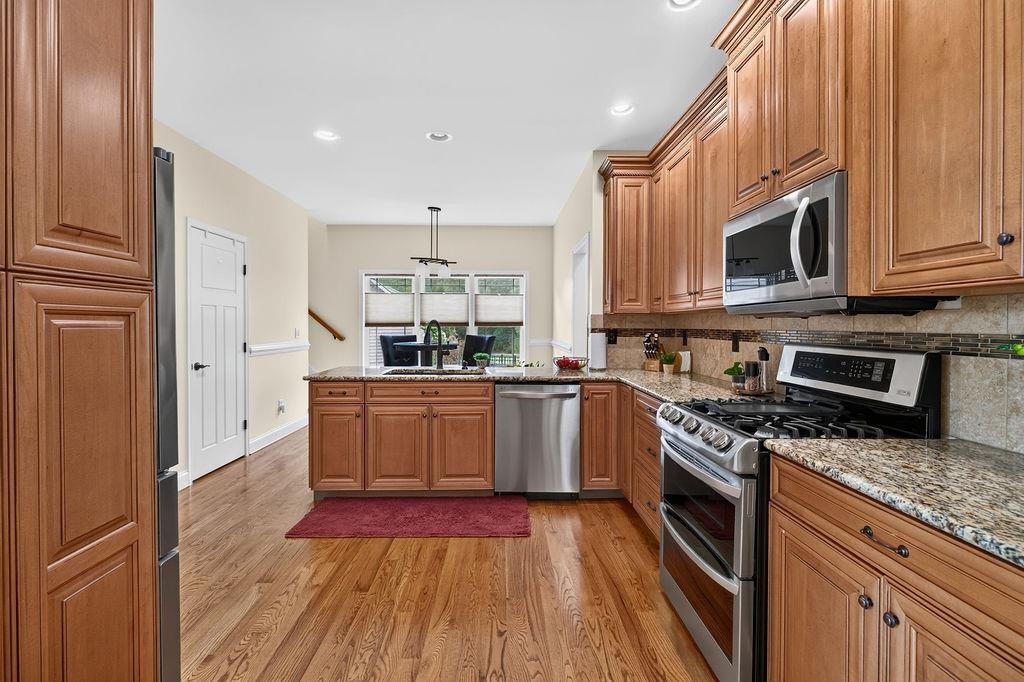 19 ASHLAR CT