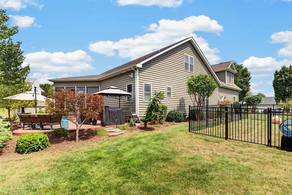 19 ASHLAR CT