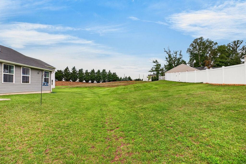 105 WHITE BIRCH RD