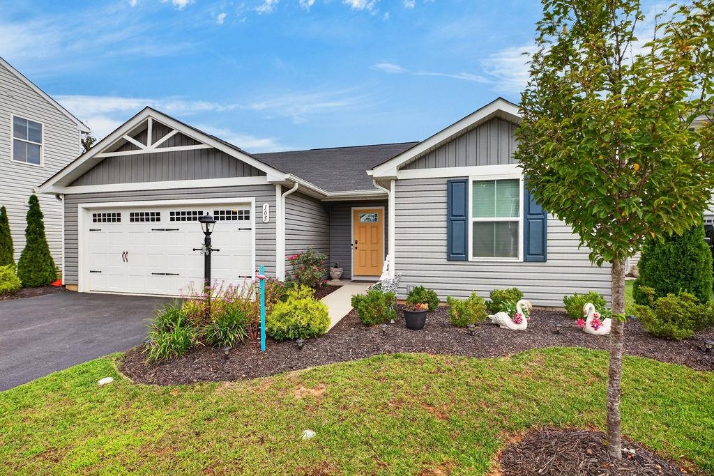 105 WHITE BIRCH RD