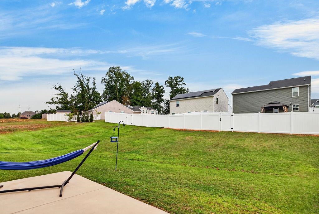 105 WHITE BIRCH RD