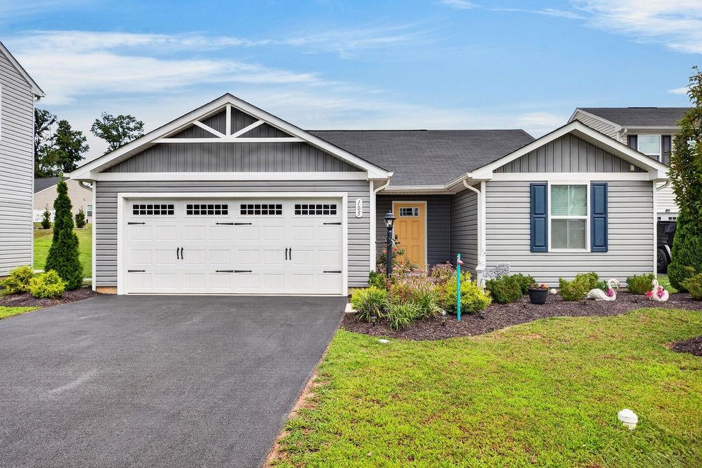 105 WHITE BIRCH RD