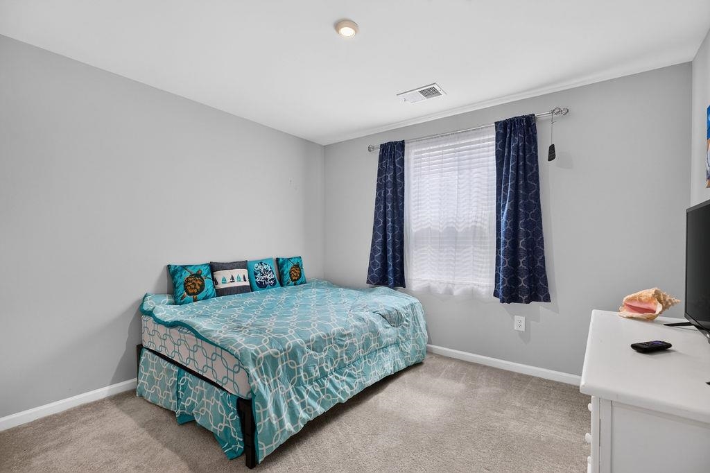 105 WHITE BIRCH RD
