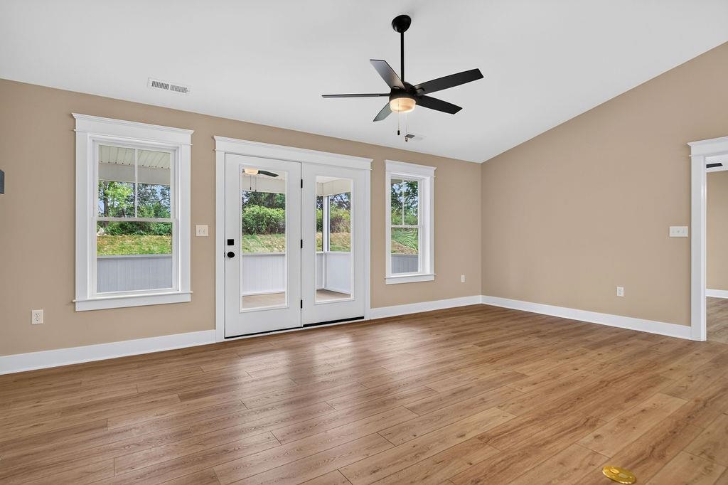 220 LANGLEY DR