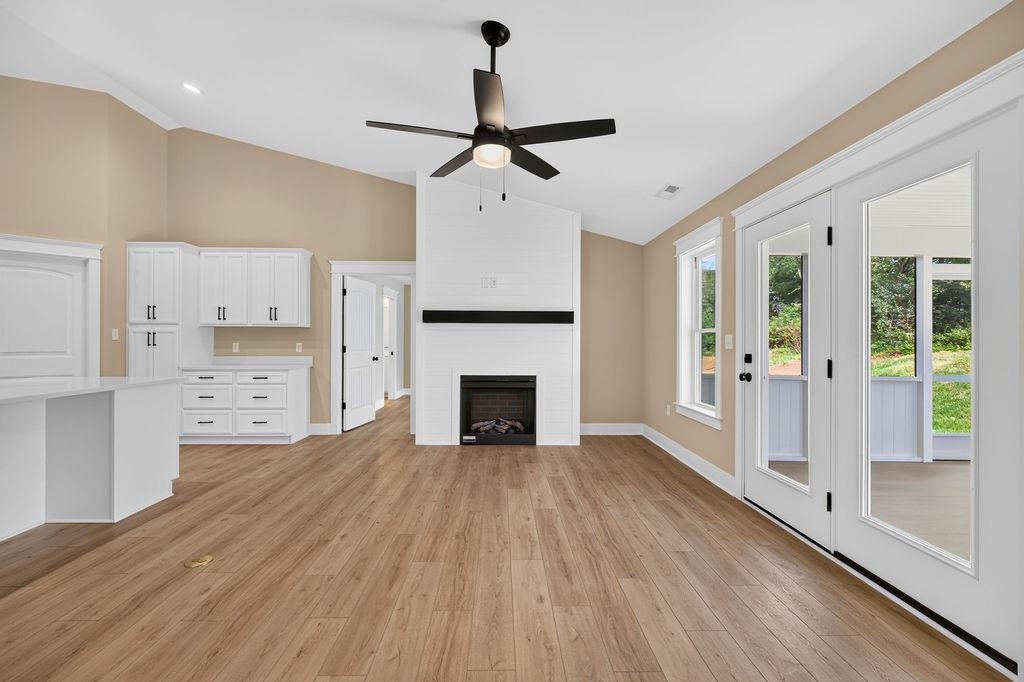 220 LANGLEY DR