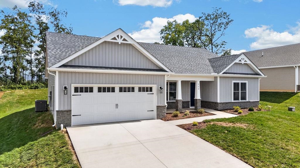220 LANGLEY DR