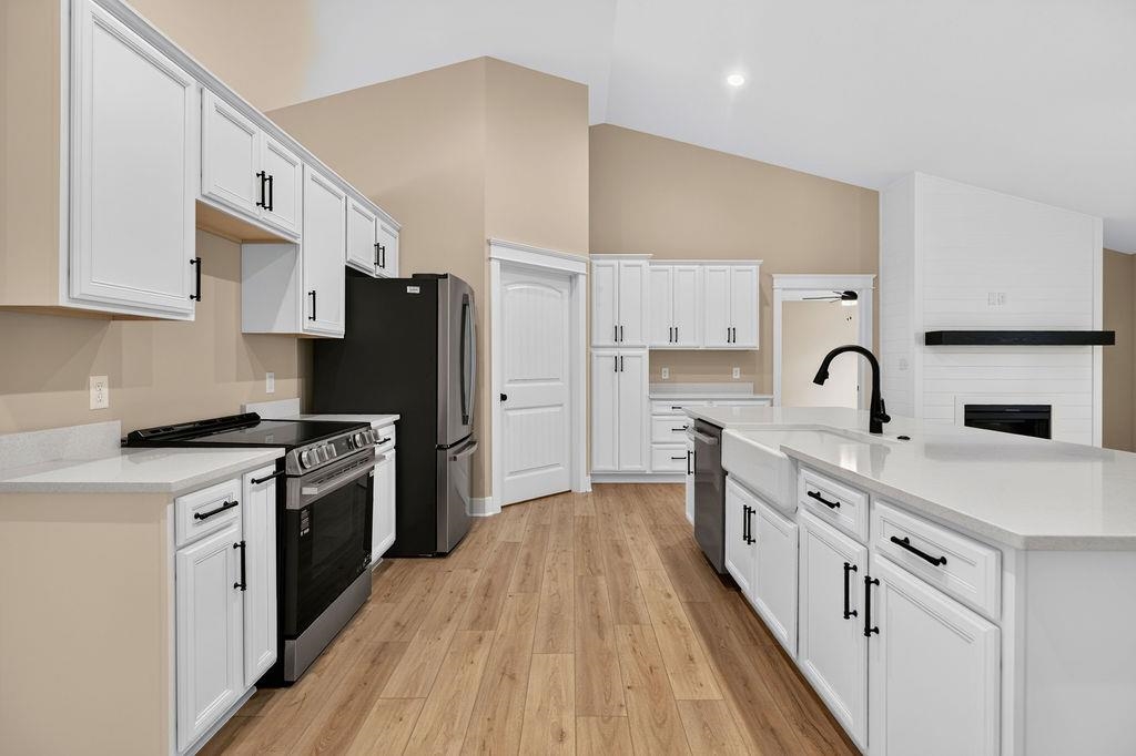 220 LANGLEY DR
