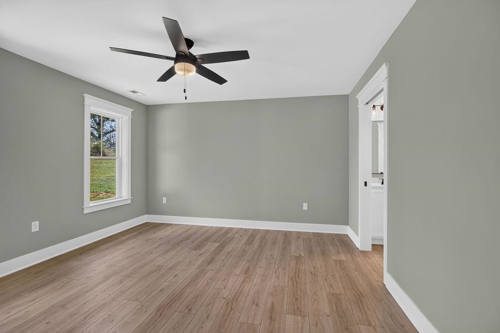 220 LANGLEY DR