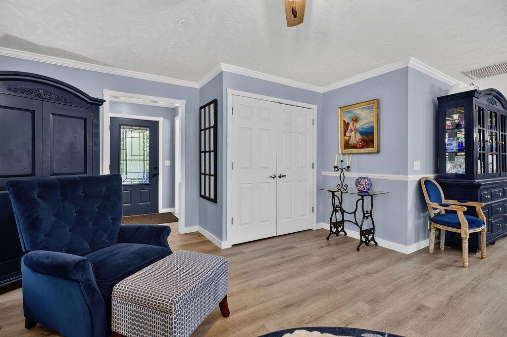 52 CLOVERDALE LN