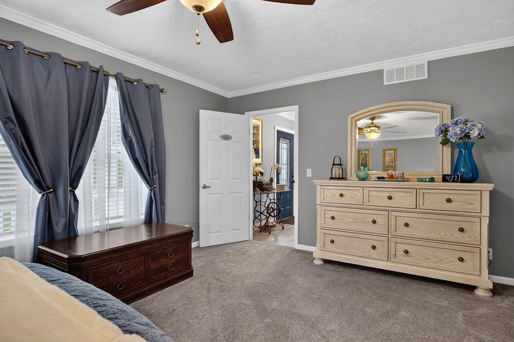 52 CLOVERDALE LN