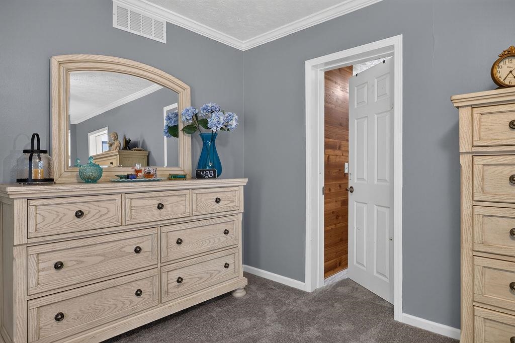 52 CLOVERDALE LN