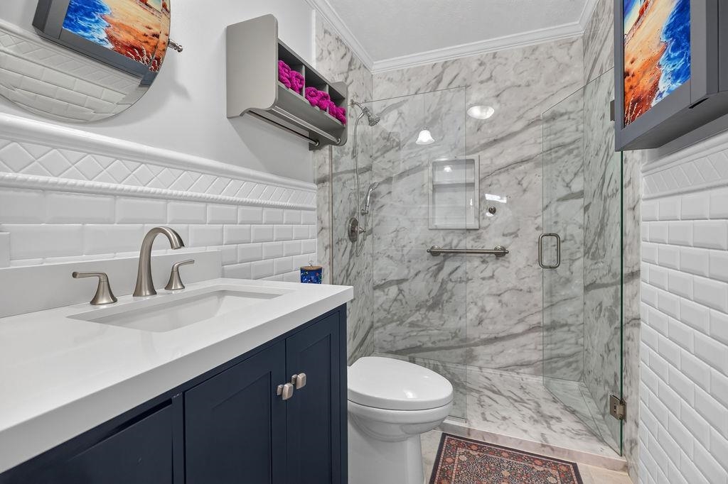 52 CLOVERDALE LN
