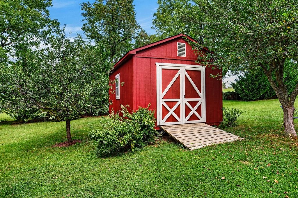 52 CLOVERDALE LN