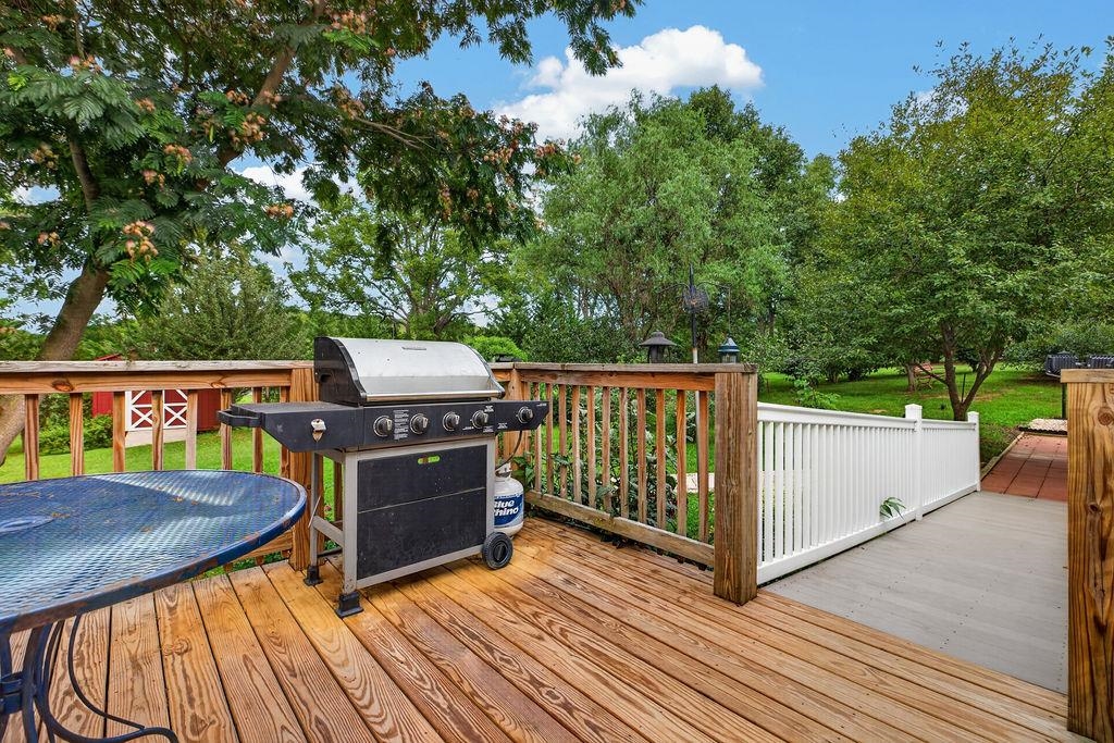 52 CLOVERDALE LN