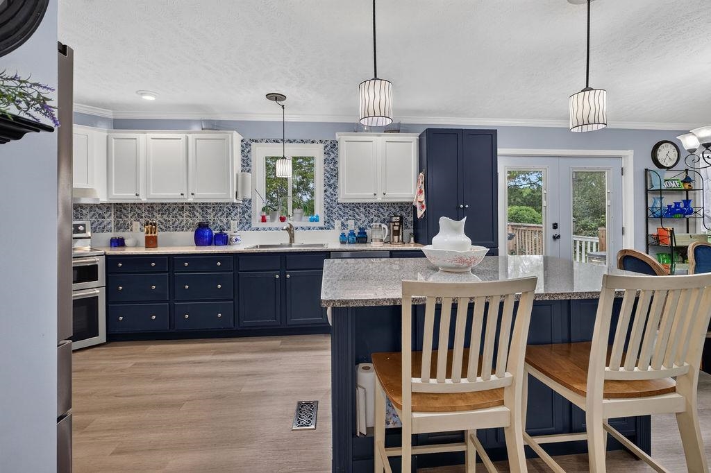 52 CLOVERDALE LN