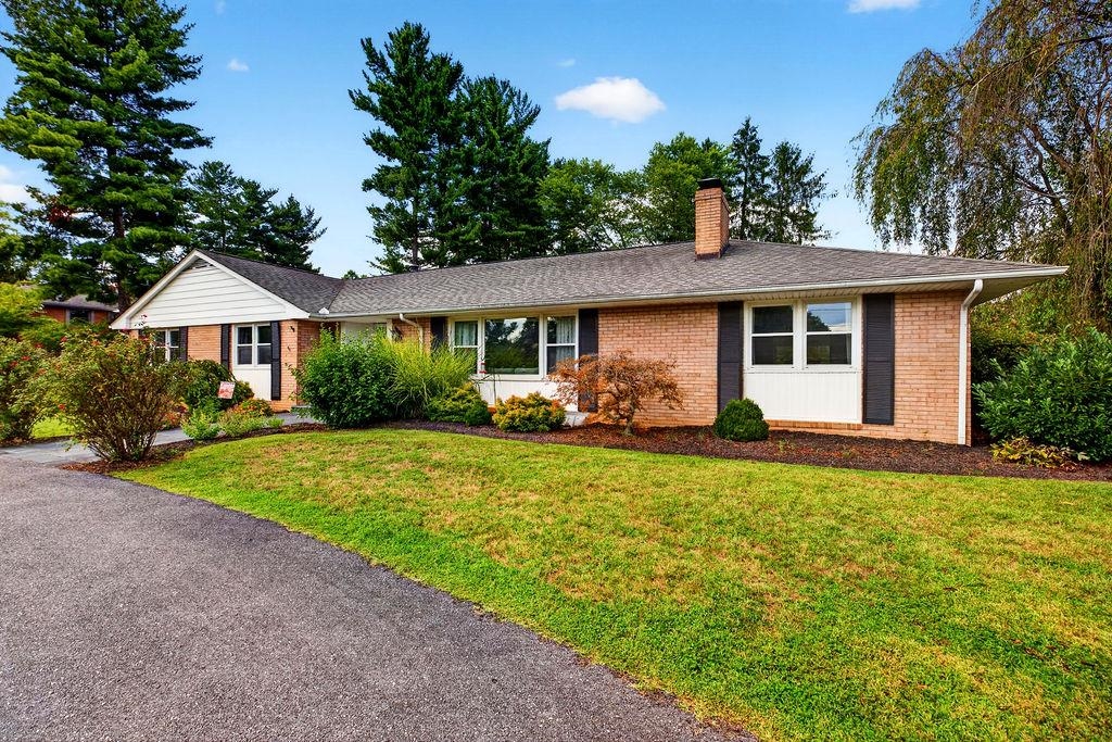 1290 SUNSET LN