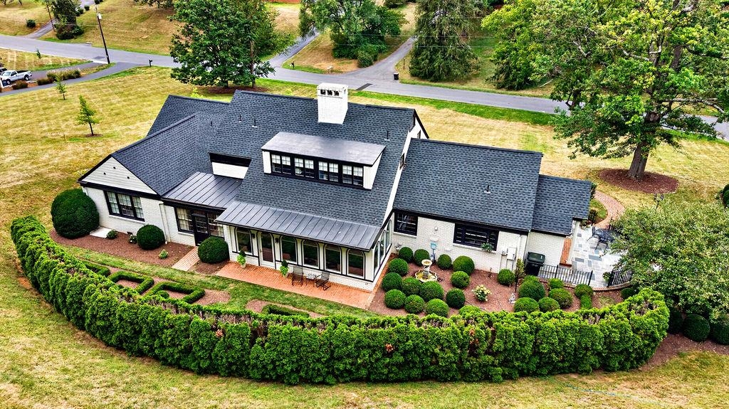 1431 DOGWOOD RD