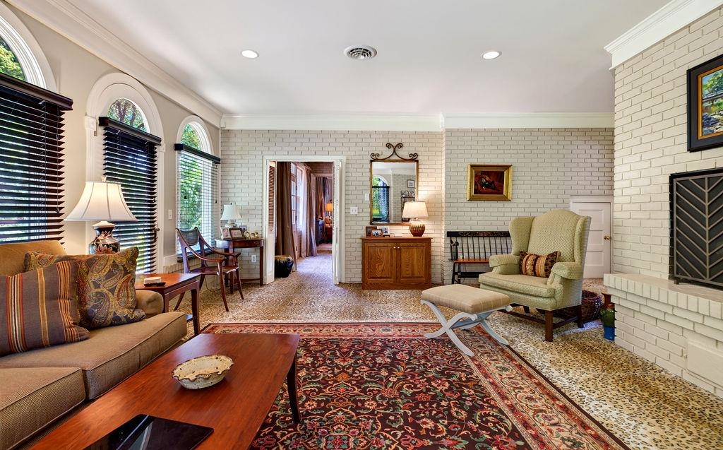1431 DOGWOOD RD