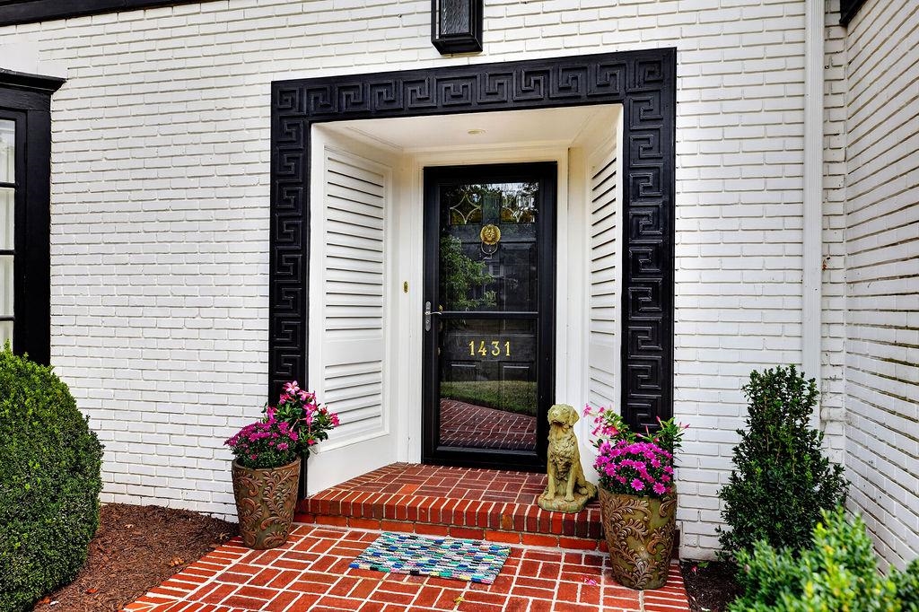 1431 DOGWOOD RD