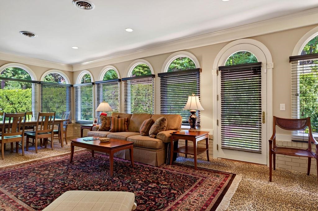 1431 DOGWOOD RD