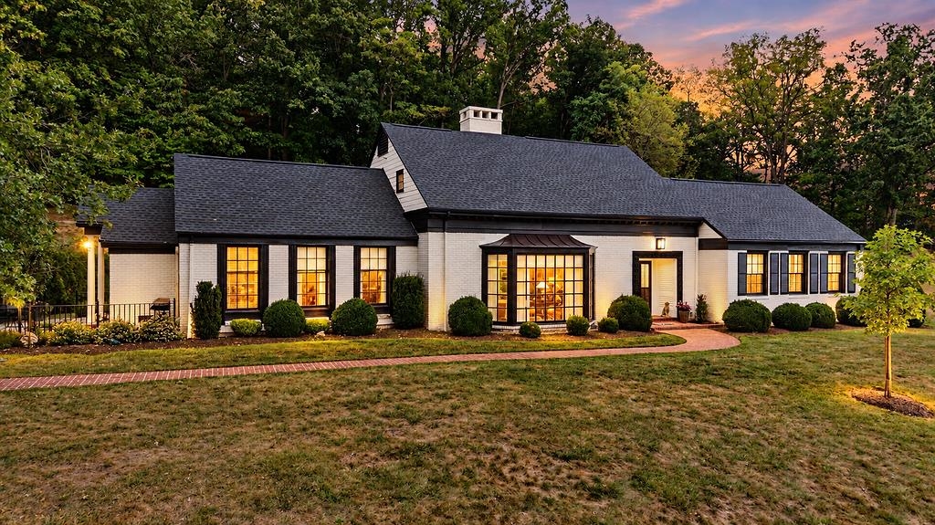 1431 DOGWOOD RD