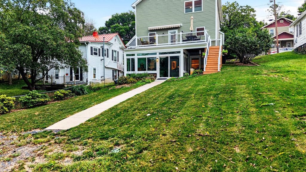 26 LAKE AVE