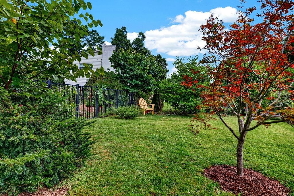 1817 CHEROKEE RD