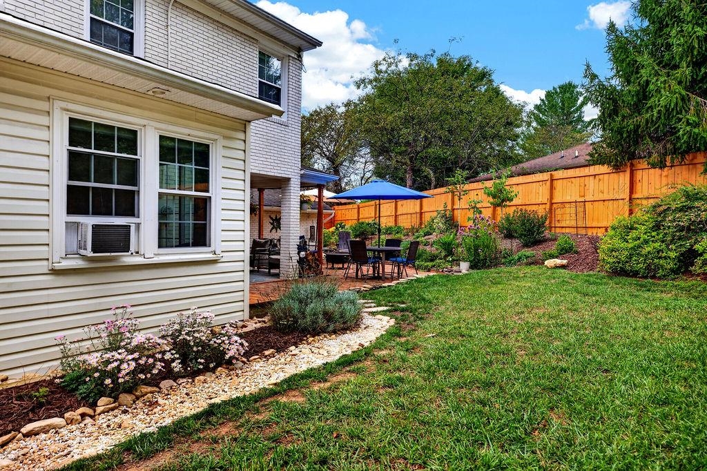 1817 CHEROKEE RD