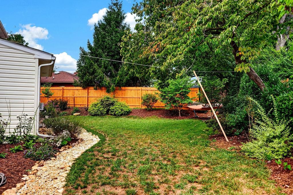 1817 CHEROKEE RD