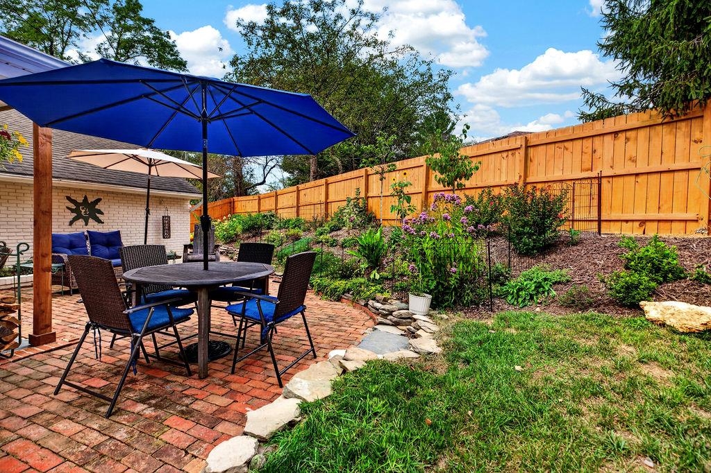 1817 CHEROKEE RD