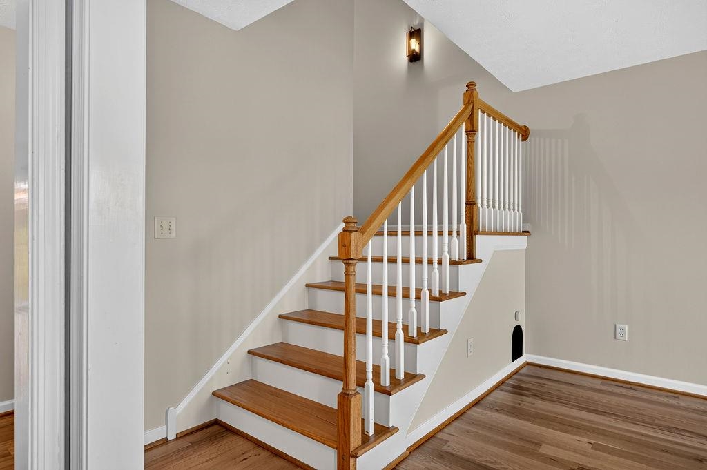 31 BAXTER CT