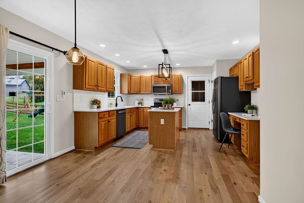 31 BAXTER CT