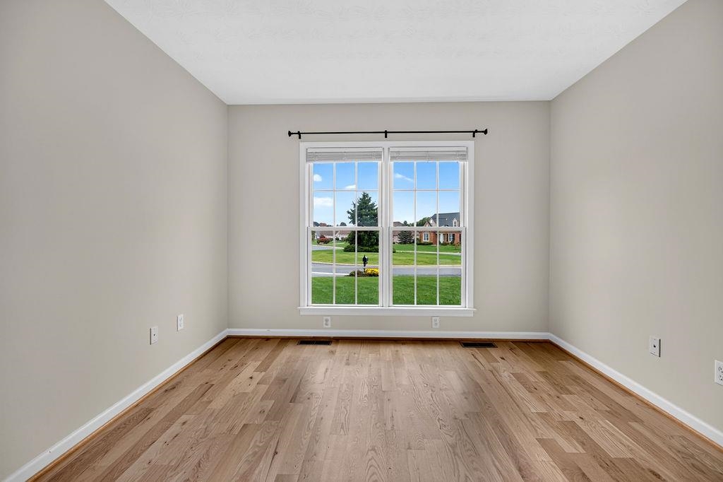 31 BAXTER CT