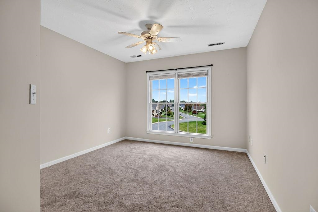 31 BAXTER CT