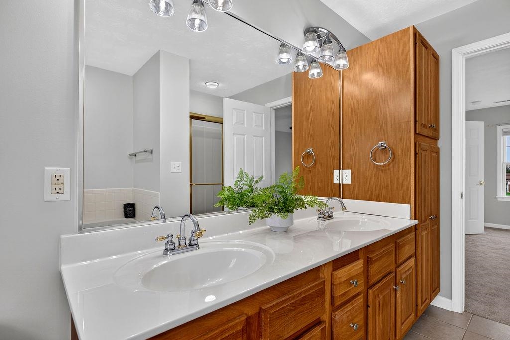 31 BAXTER CT