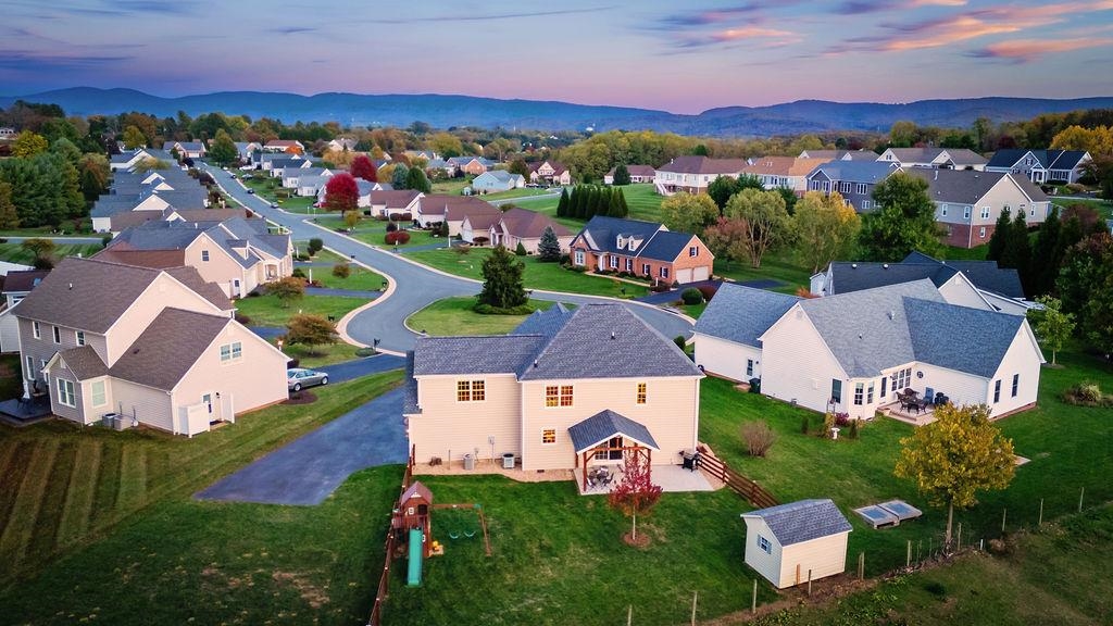 31 BAXTER CT