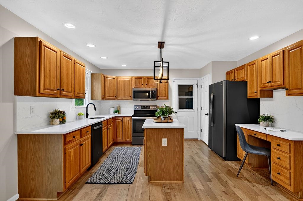 31 BAXTER CT
