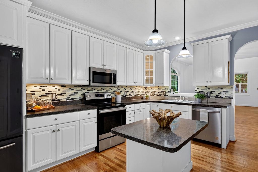 47 VILLA VIEW DR