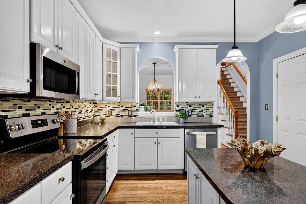 47 VILLA VIEW DR