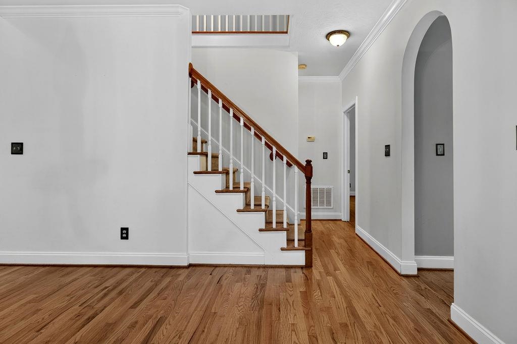 47 VILLA VIEW DR