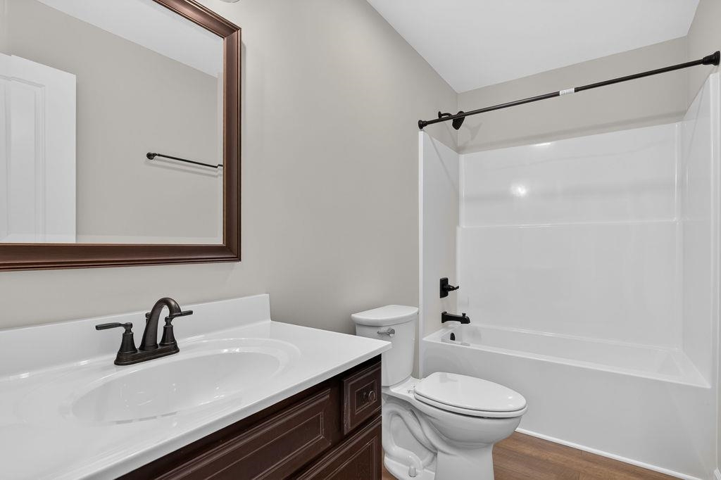 108 BROOK GLEN LN