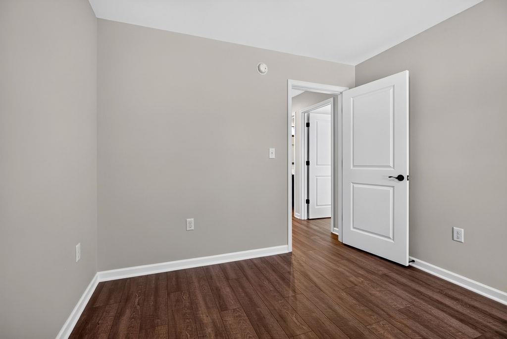 108 BROOK GLEN LN