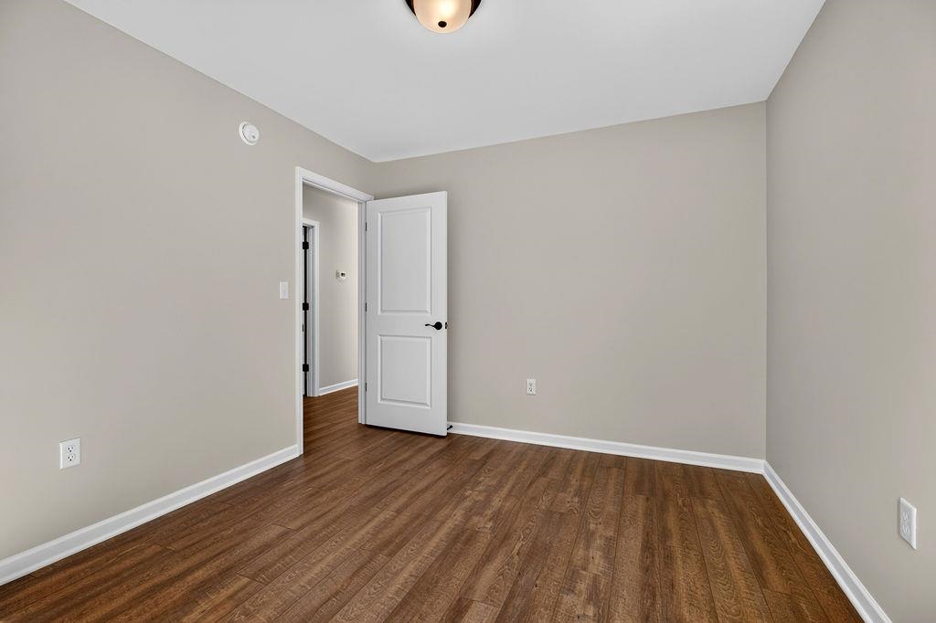 108 BROOK GLEN LN