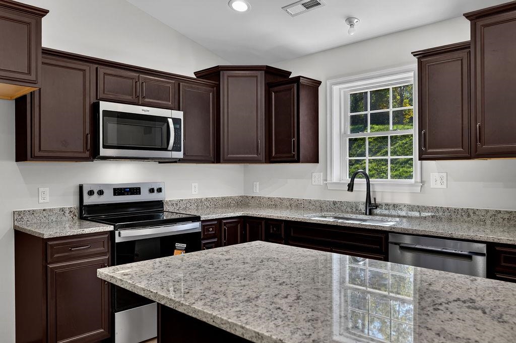 108 BROOK GLEN LN