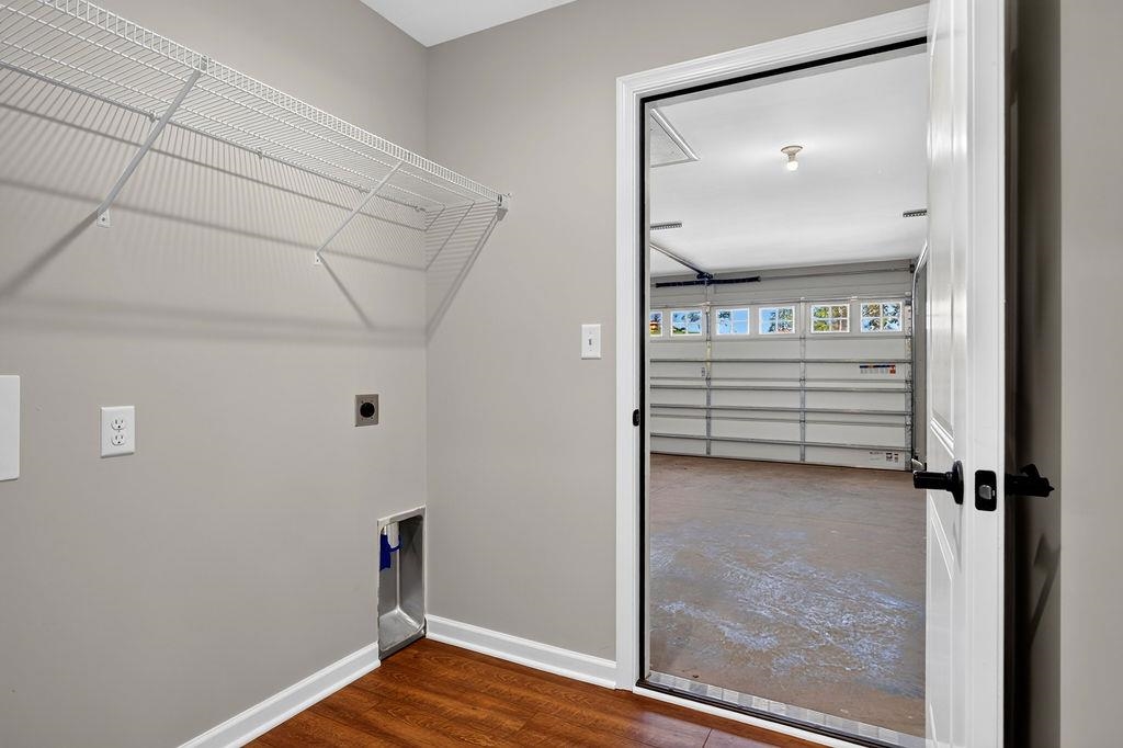 108 BROOK GLEN LN