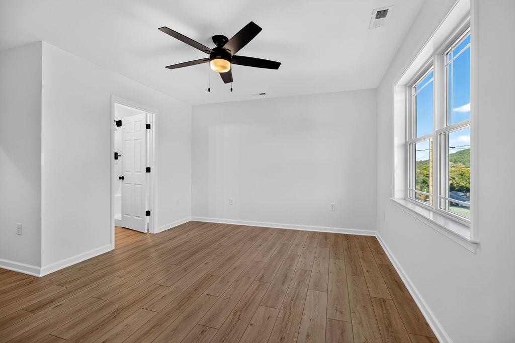903 FISHER CIR